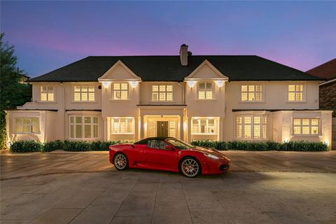 5 bedroom detached house for sale, Brookmans Avenue, Brookmans Park, AL9