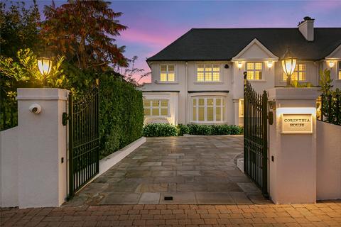 5 bedroom detached house for sale, Brookmans Avenue, Brookmans Park, AL9