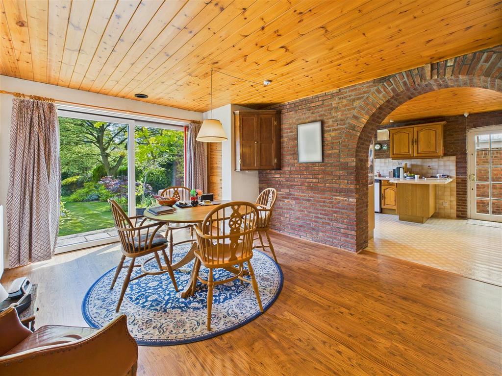 Breakfast Room