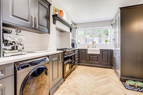 undefined, Silverdale Avenue, Westcliff-on-sea, SS0