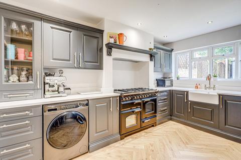 undefined, Silverdale Avenue, Westcliff-on-sea, SS0