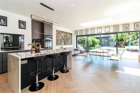 undefined, Woodville Road, Barnet EN5