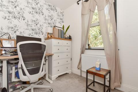 12a Callis Road, London, E17 8PN