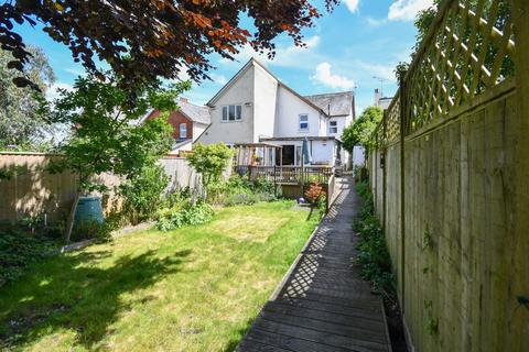 3 bedroom property for sale, Manor Road, Ringwood