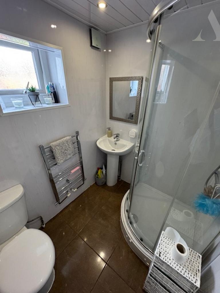 10 Stetchford Road downstairs shower room