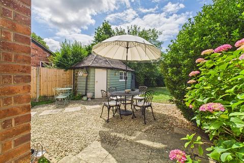 132 Tuffley Avenue, Gloucester, GL1 5NS
