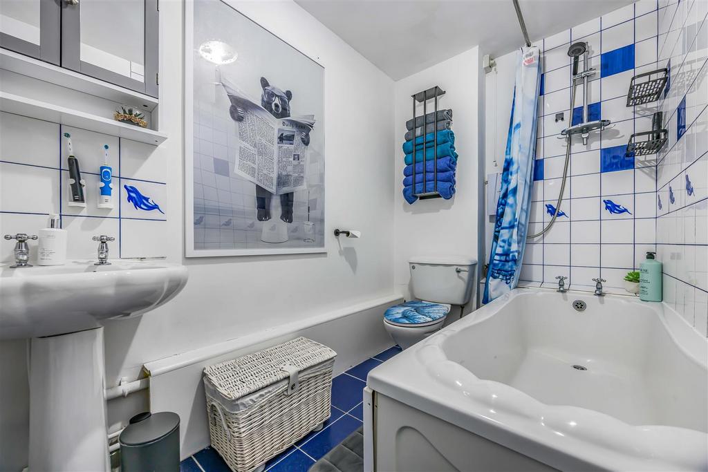 13 Anne’s Court, Seafront, Hayling Island-Small-Po