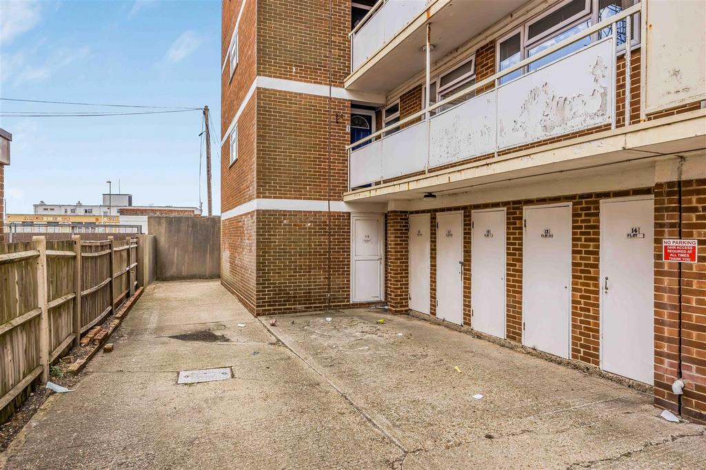 13 Anne’s Court, Seafront, Hayling Island-Small-Po