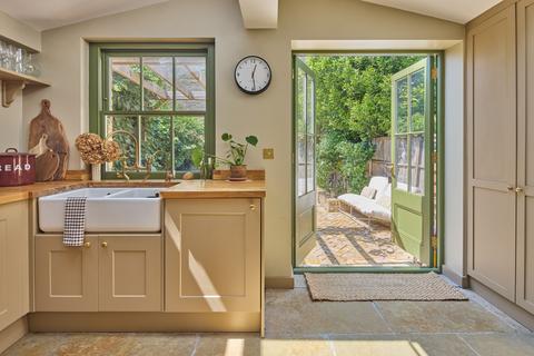 14 Aubrey Road, London, E17 4SL