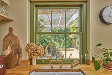 14 Aubrey Road, London, E17 4SL