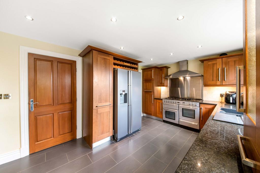 Dining kitchen