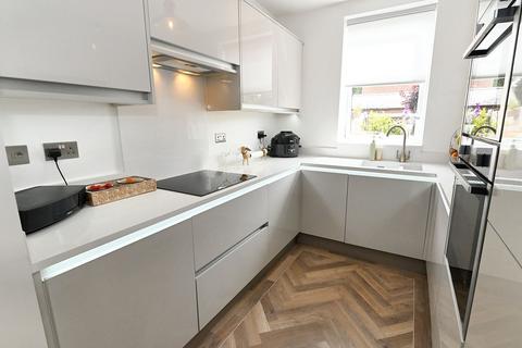 2 bedroom terraced house for sale, Manchester Road, Worsley, M28