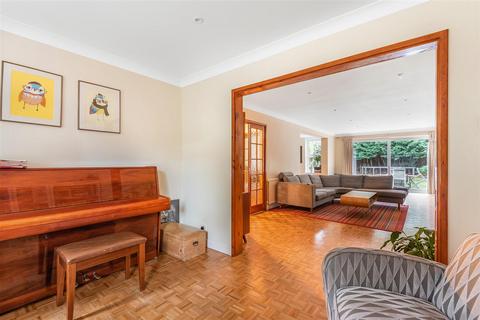 5 bedroom detached house to rent, Church Road, Richmond