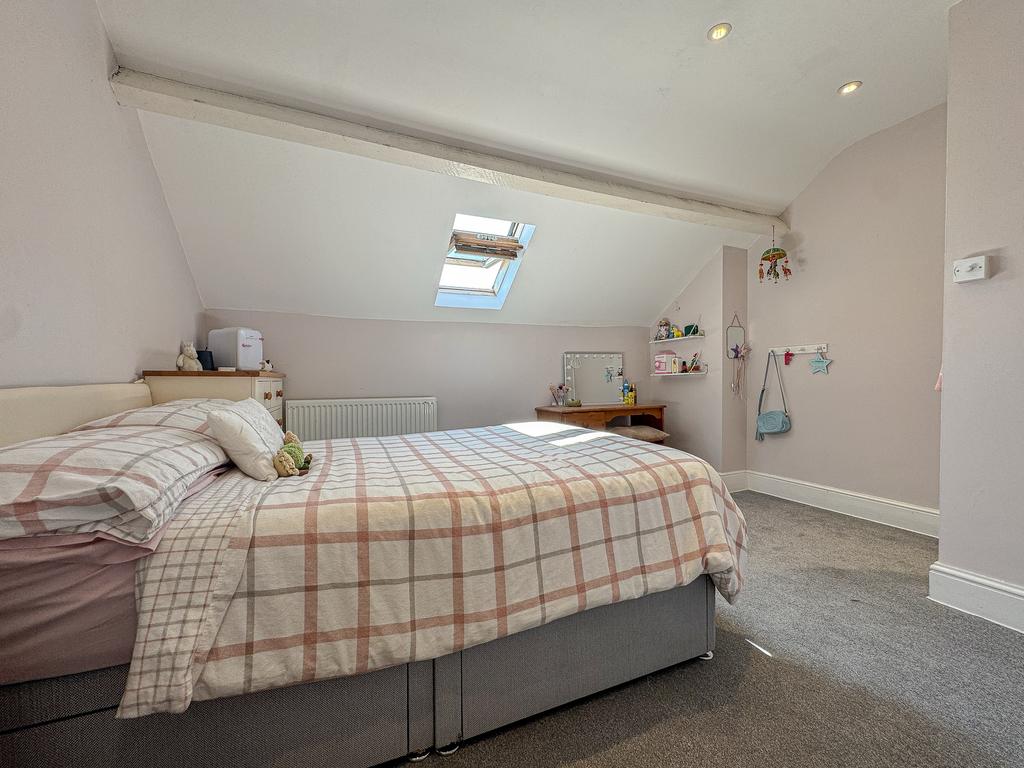 Bed 3 (2)