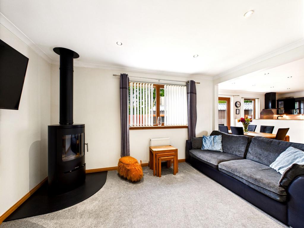 Kitchen/dining/family room