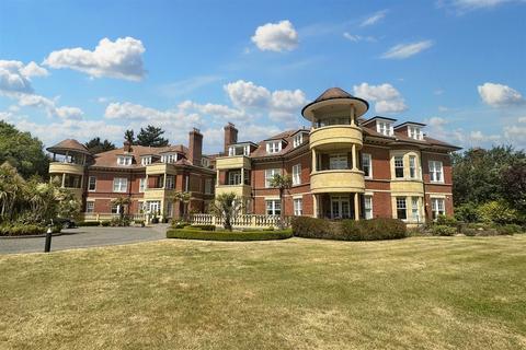 2 bedroom flat for sale, Bournemouth
