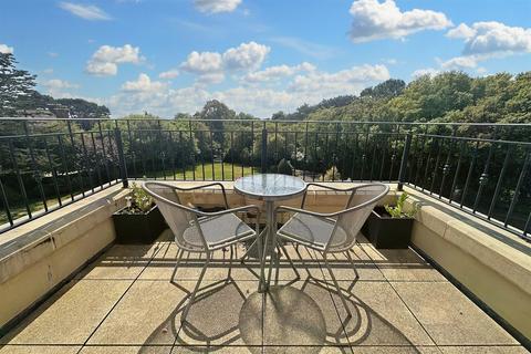 2 bedroom flat for sale, Bournemouth