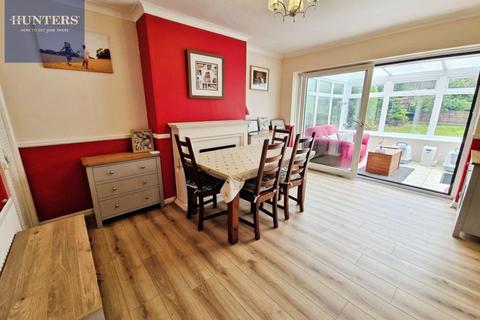 42 Hendre Road, Pencoed, Bridgend, CF35 6TN