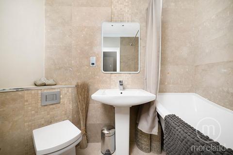 2 bedroom flat for sale, Trinity Court, London NW2