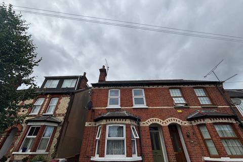 1 bedroom flat to rent, Waverley Road, Reading, RG30