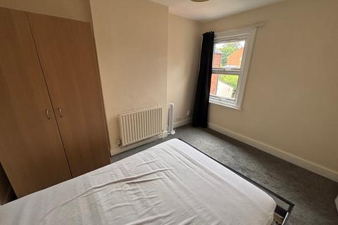 1 bedroom flat to rent, Waverley Road, Reading, RG30