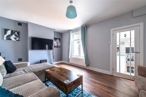 11 Napier Road, Northfleet, Gravesend, DA11 7BZ
