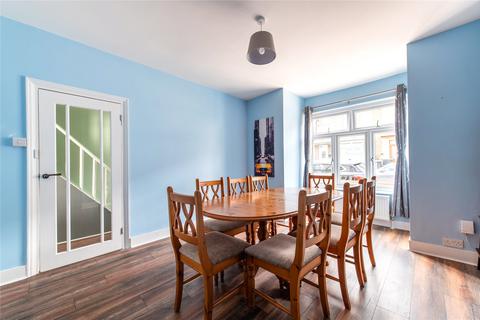 11 Napier Road, Northfleet, Gravesend, DA11 7BZ