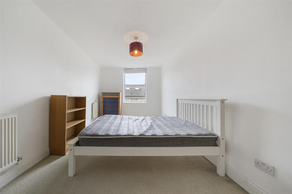 Point Zero, Flat 17, 2 A Queenstown Road SW8 3 RX-No