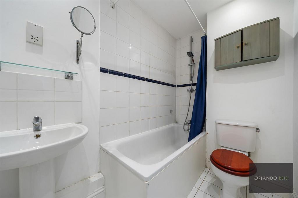 Point Zero, Flat 17, 2 A Queenstown Road SW8 3 RX-4.