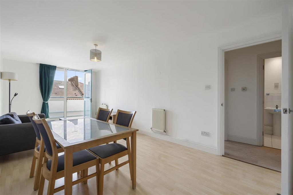 Point Zero, Flat 17, 2 A Queenstown Road SW8 3 RX-No