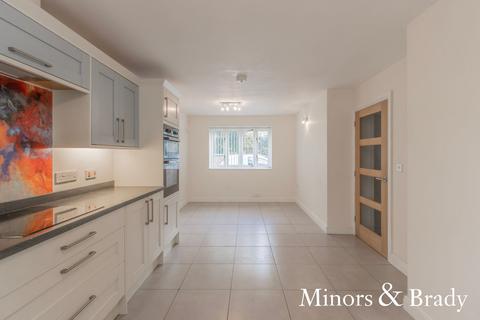 undefined, Long Street, Great Ellingham