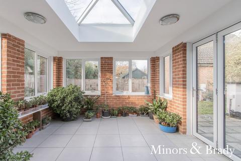 undefined, Long Street, Great Ellingham