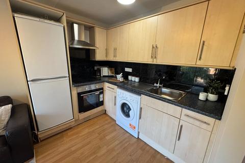 1 bedroom flat to rent, Thornbury Avenue, Hampshire SO15