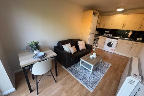 1 bedroom flat to rent, Thornbury Avenue, Hampshire SO15