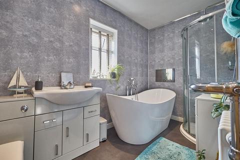 3 bedroom semi-detached house for sale, Shenton Road, Barwell, Leicester