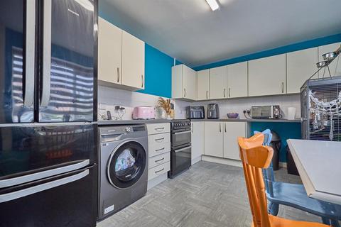 3 bedroom semi-detached house for sale, Shenton Road, Barwell, Leicester