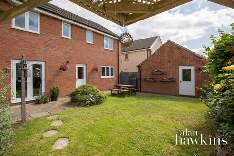 4 bedroom detached house for sale, St. Josephs Way, Lyneham SN15 4