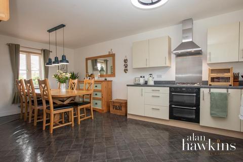 4 bedroom detached house for sale, St. Josephs Way, Lyneham SN15 4