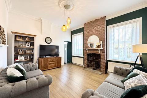 5 bedroom detached house for sale, Wigan Road, Ashton