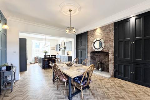 5 bedroom detached house for sale, Wigan Road, Ashton