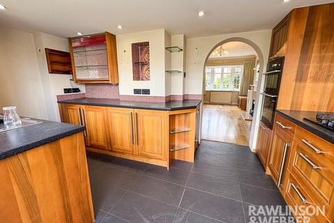 19 Berkeley Drive, West Molesey, KT8 1RA