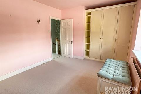 19 Berkeley Drive, West Molesey, KT8 1RA