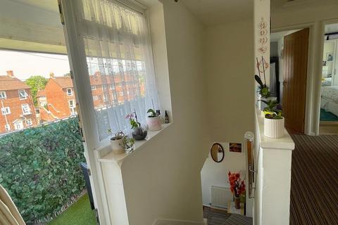 25 Thornpark Rise, Exeter, EX1 3HS
