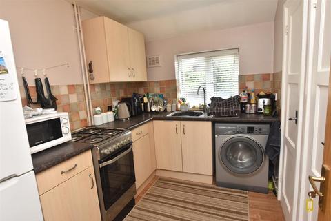 25 Thornpark Rise, Exeter, EX1 3HS