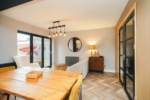 36 Everard Avenue, Sheffield, S17 4LZ