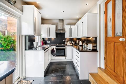 3 bedroom terraced house for sale, Westbury Terrace, Forest Gate