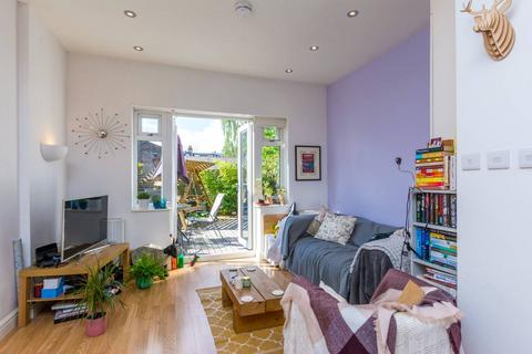 1 bedroom flat to rent, Graham Road, Chiswick, London, W4