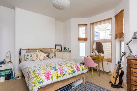 1 bedroom flat to rent, Graham Road, Chiswick, London, W4