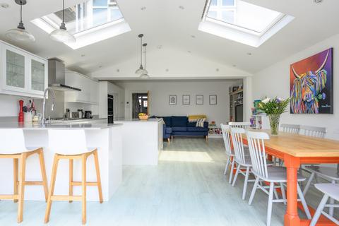 undefined, Cottimore Avenue, Walton-on-Thames, KT12
