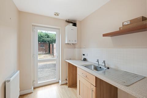 18 Bridge Road, Bromsgrove, B60 3GT